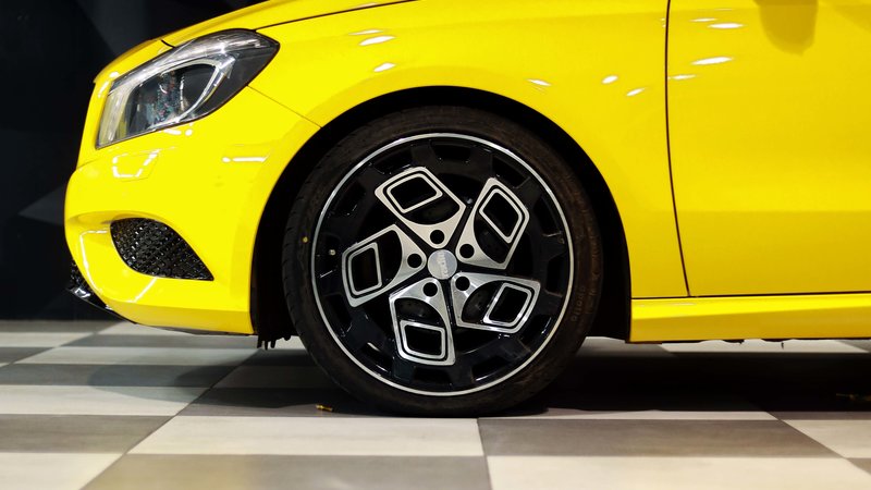 Mercedes A180 - Yellow wrap - img 3 small