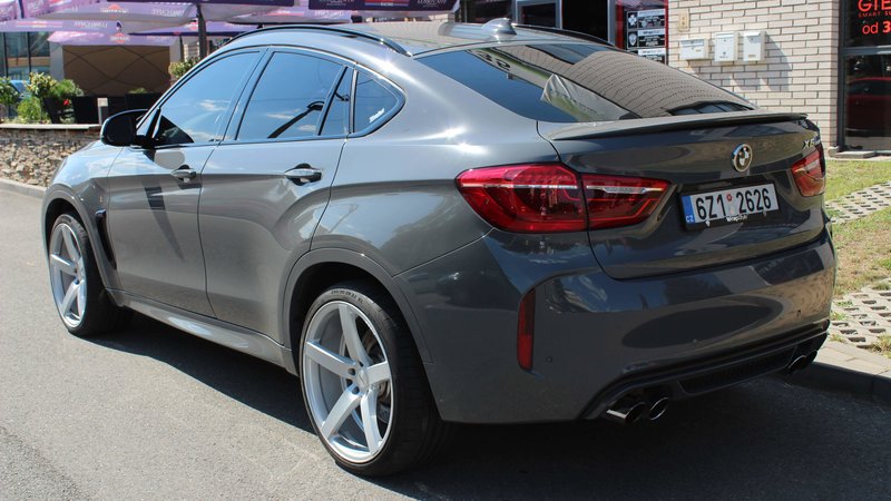 BMW X6 - Grey Gloss wrap - img 2 small