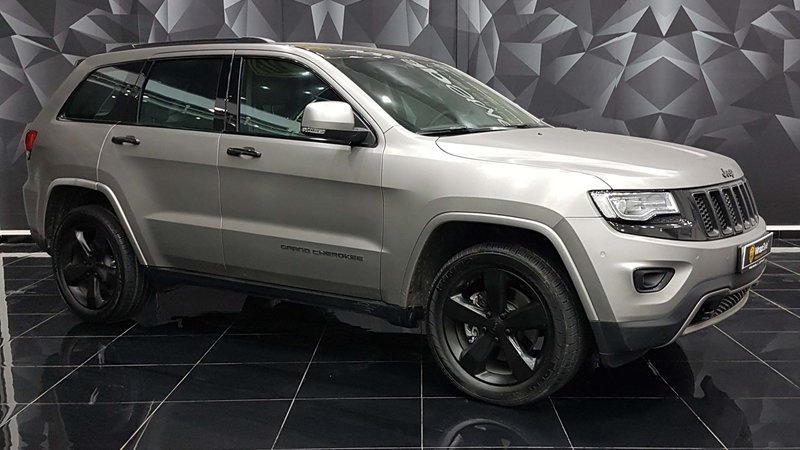 Jeep Cherokee - Grey Matt wrap