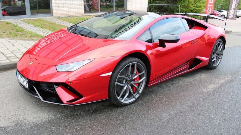 Lamborghini Huracan - Red Chrome wrap - cover small