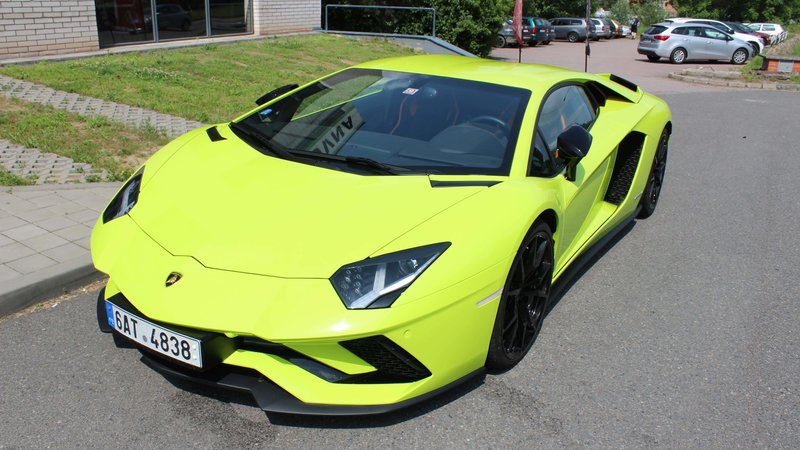 Lamborghini Aventador - Toxic Green wrap - img 2 small