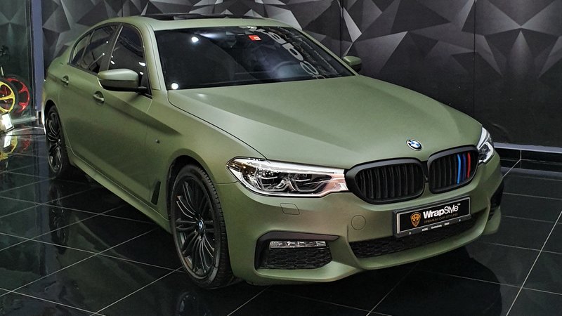 BMW 5 - Green Matt wrap - cover small