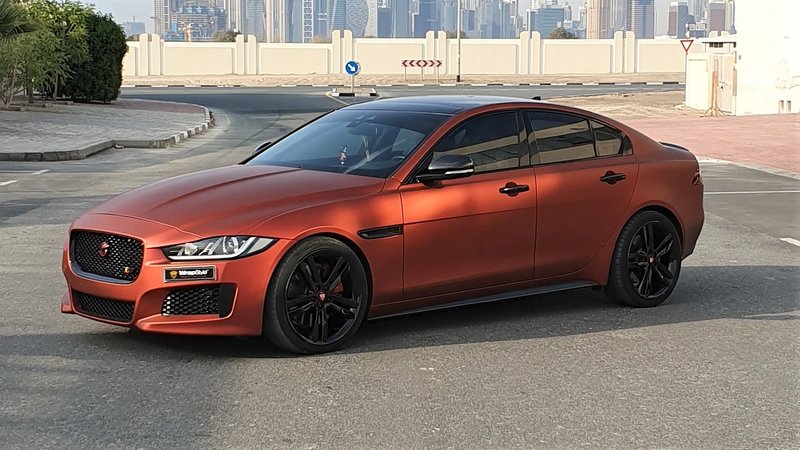 Jaguar XE - Bronze Matt wrap - img 1 small