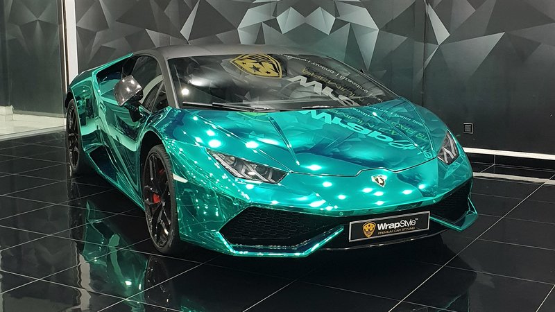 Lamborghini Huracan - Blue Chrome wrap