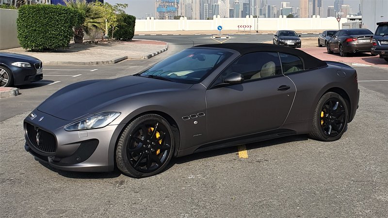 Maserati GranCabrio - Grey Satin wrap - img 1 small
