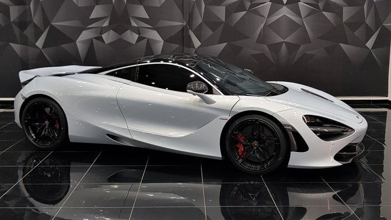 McLaren 720S - Silver Gloss wrap