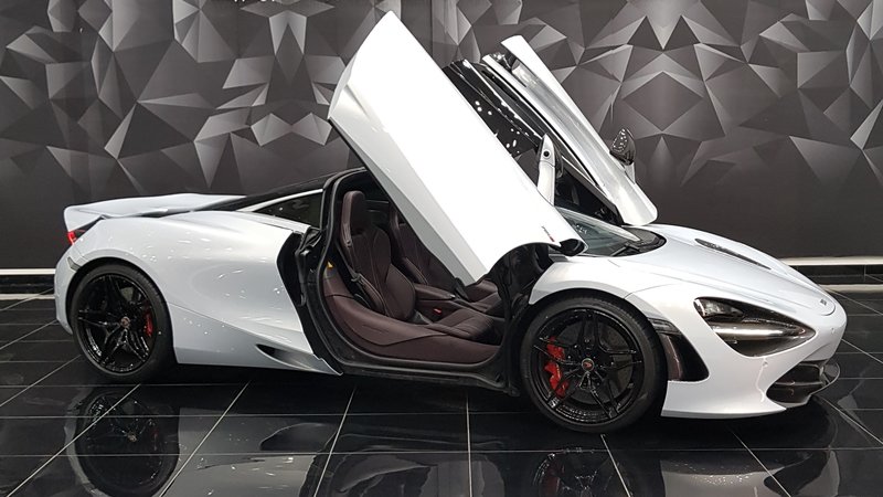 McLaren 720S - Silver Gloss wrap - img 2 small