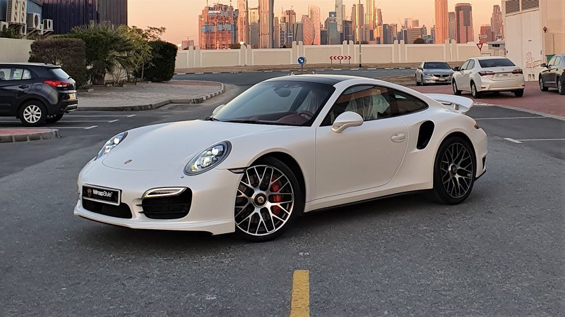Porsche 911 - White Satin wrap - img 1 small