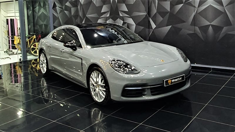 Porsche Panamera - Grey Gloss wrap