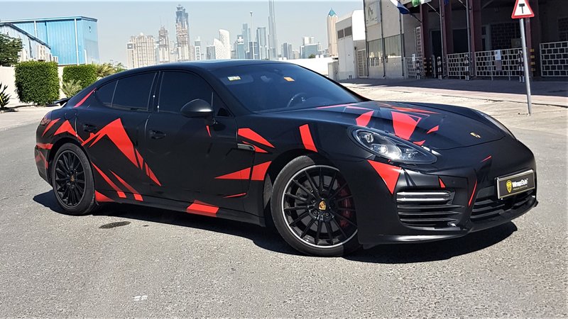 Porsche Panamera - Triangles Wrap - img 2 small