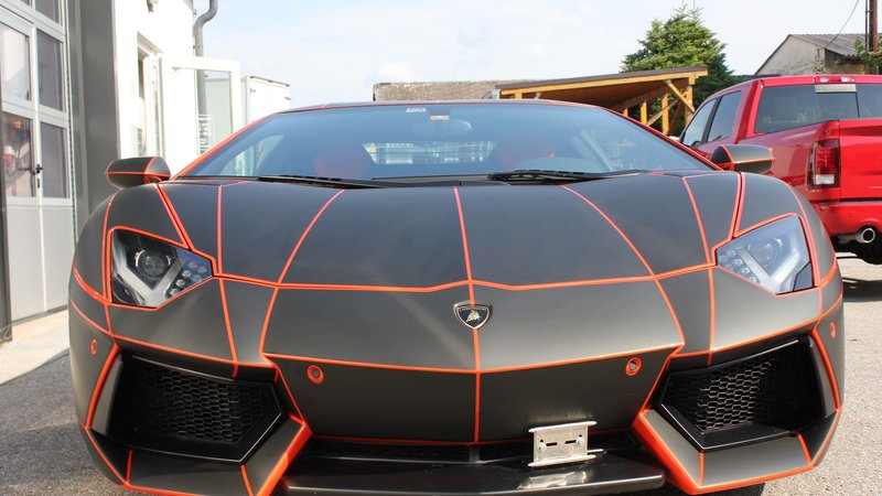 Lamborghini Aventador - Tron design - img 2 small