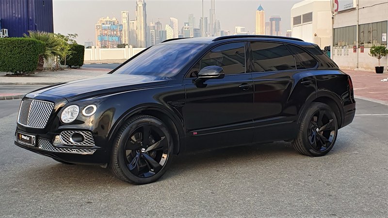 Bentley Bentayga - Black Gloss wrap - img 1 small