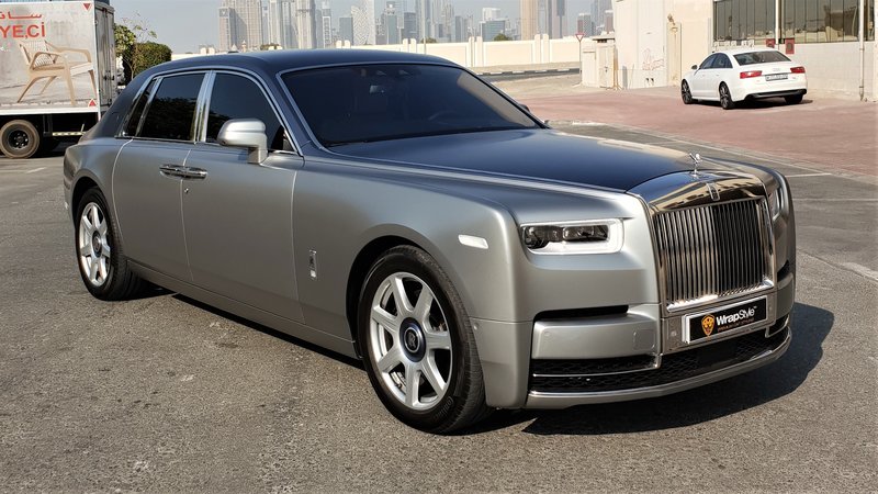 Rolls-Royce Phantom - Grey Satin wrap - img 1 small