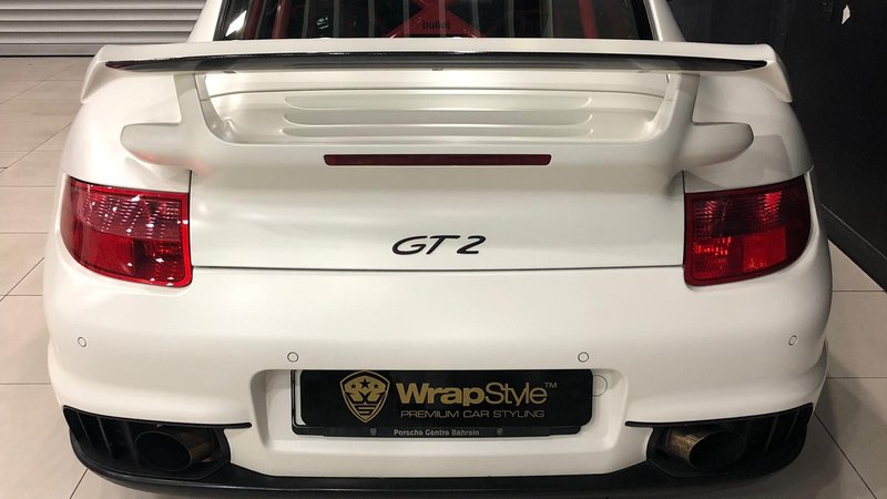 Porsche GT2 - White Satin wrap - img 1 small