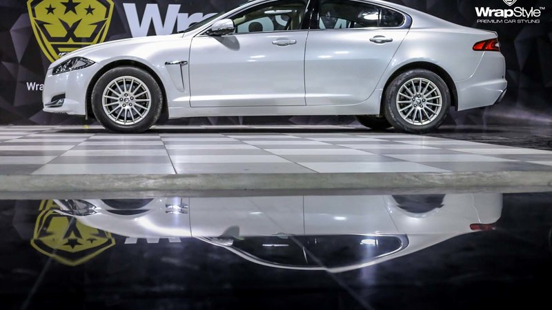 Jaguar XF - White Satin wrap - img 1 small