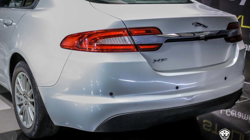 Jaguar XF - White Satin wrap - img 3 small