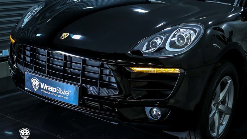 Porsche Macan - Black Gloss wrap - img 2 small