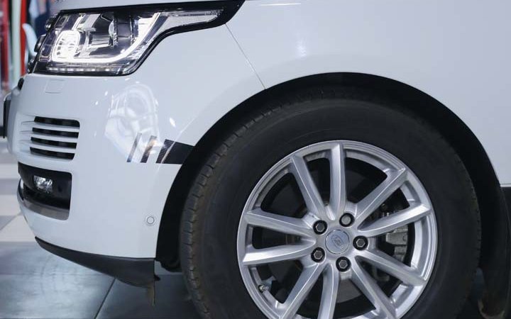 Range Rover Vogue - Grey Gloss wrap - img 2 small