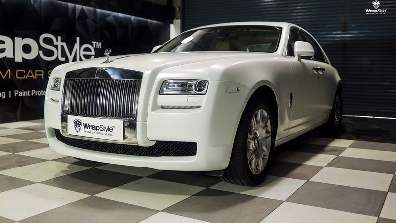 Rolls-Royce Phantom - White Satin wrap - cover small