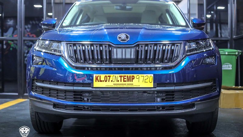 Skoda Kodiaq - Blue Gloss wrap - img 3 small