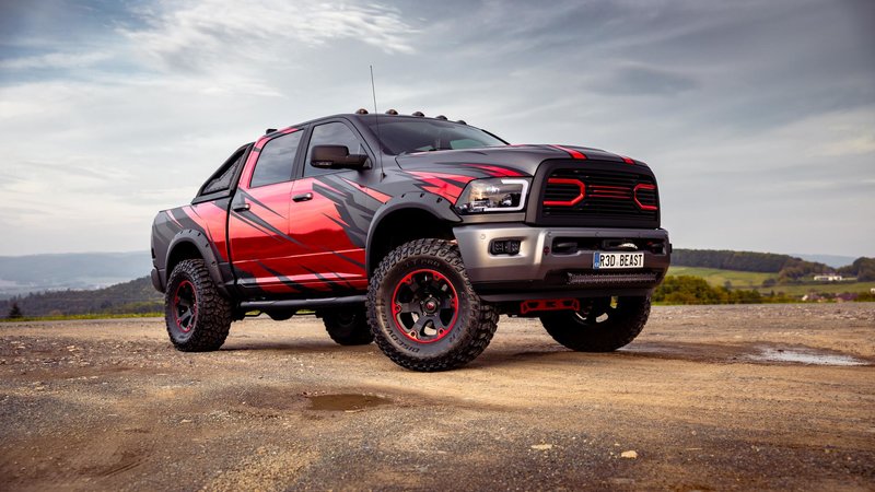 Dodge RAM - Matt dark grey + Red Chrome - img 3 small