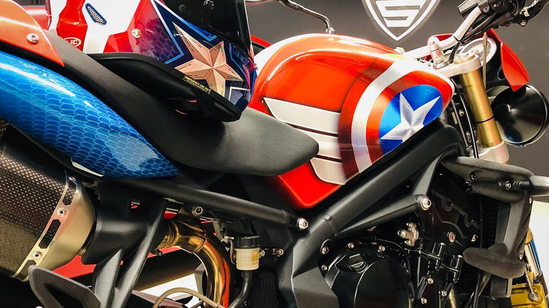 Triumph Street Triple - Captain America - img 1 small