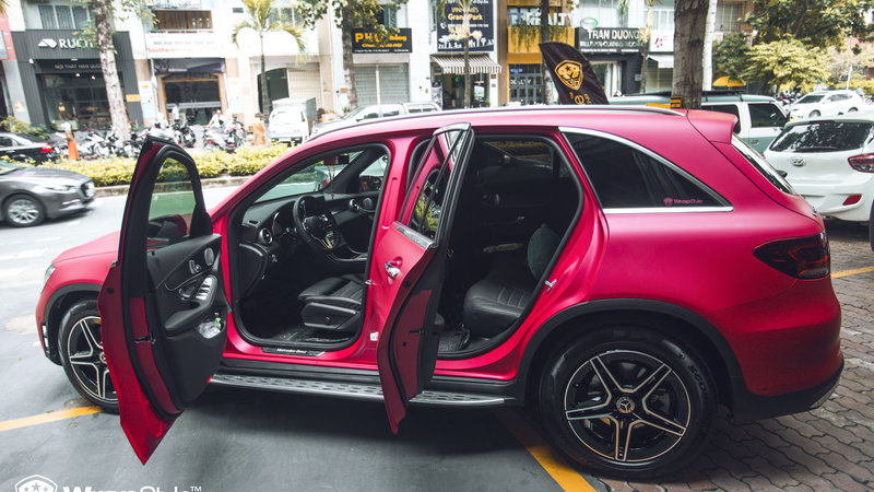 Mercedes-Benz GLC 300 - Red Matt Metallic - img 2 small