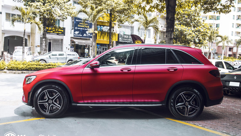 Mercedes-Benz GLC 300 - Red Matt Metallic - img 4 small