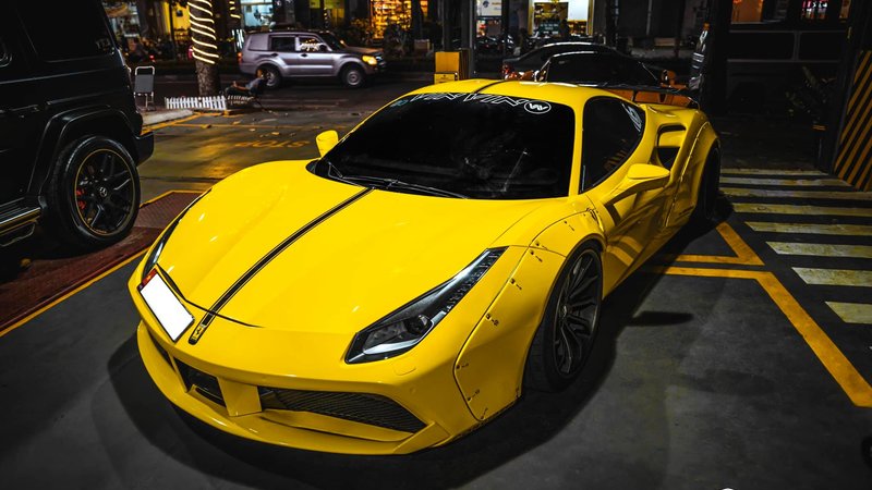 Ferrari 488 GTB - Libertywalk design