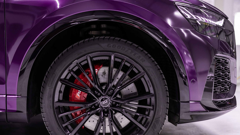 Audi RS Q8 - Purple Black Iridescent - img 4 small