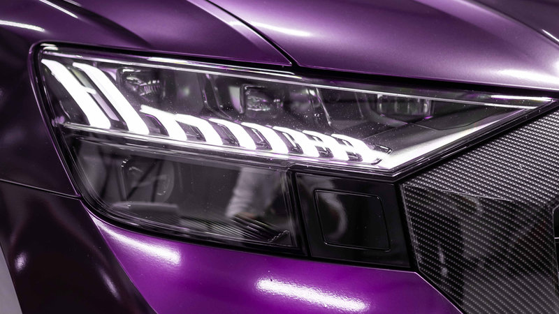 Audi RS Q8 - Purple Black Iridescent - img 5 small