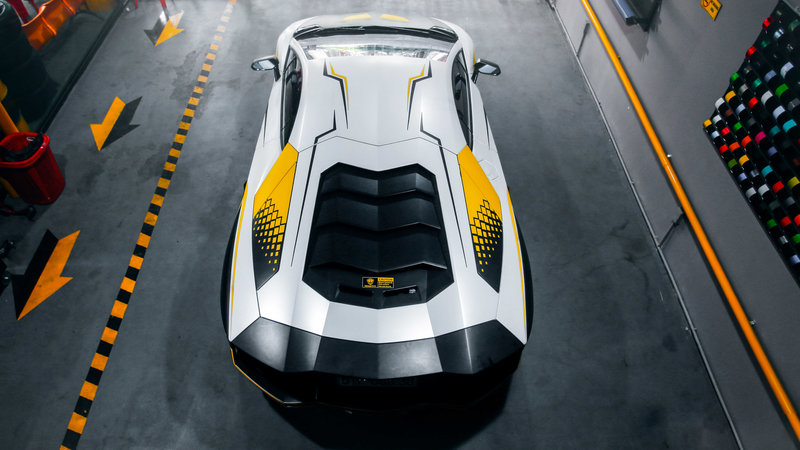 Lamborghini Aventador - Black & Yellow Wrap - img 3 small