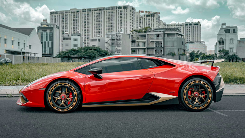 Lamborghini Huracan - Bronze Wrap - img 1 small
