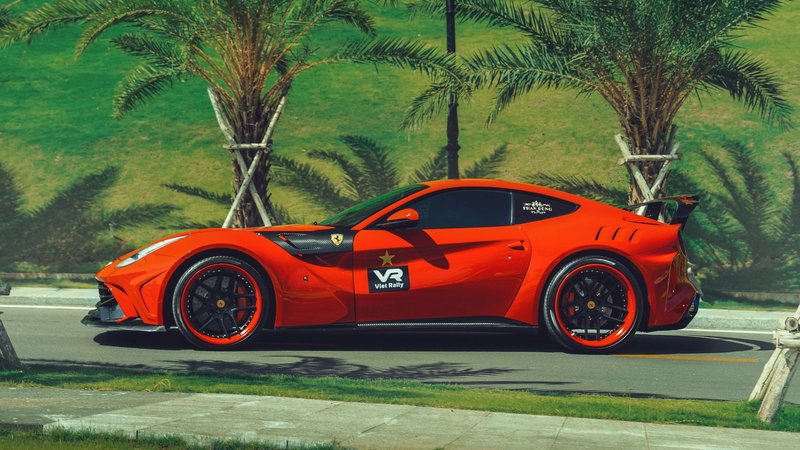 Ferrari F12 Berlinetta - Red Wrap - img 1 small