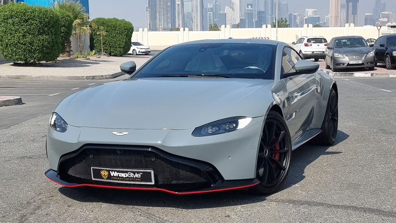 Aston Martin Vantage V12 - Grey Wrap - img 1 small