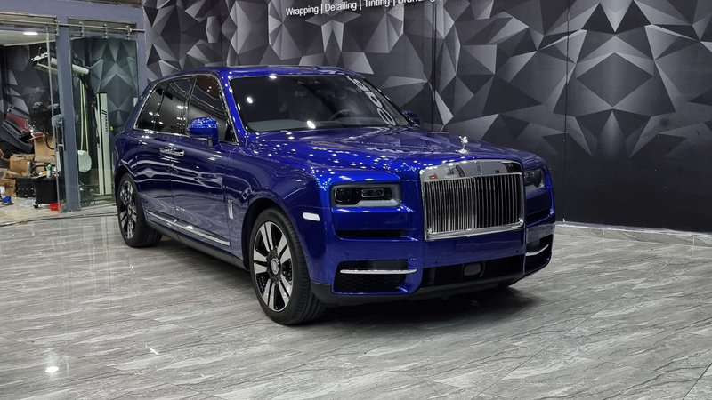 Rolls-Royce Cullinan - Dark Blue Wrap - img 1 small