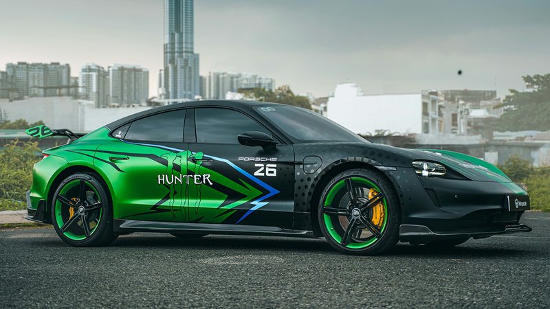 Porsche Taycan - Hunter Monster Wrap - img 1 small