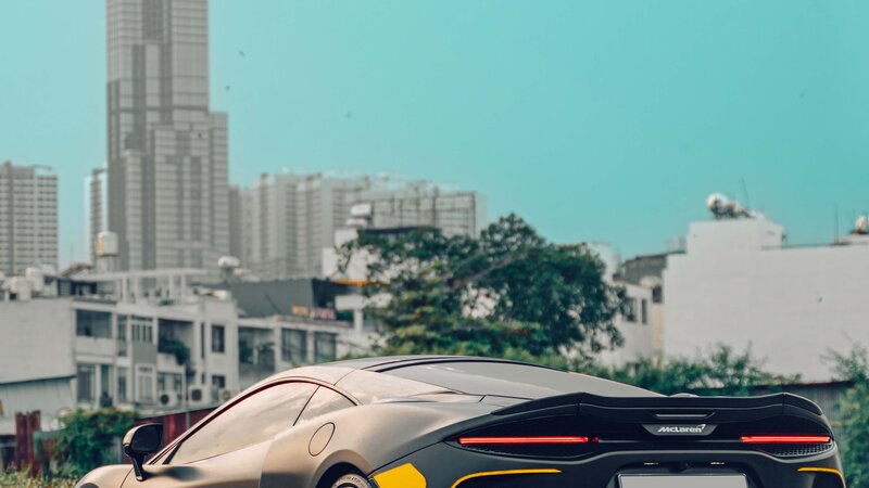 McLaren GT - Black Satin Wrap - img 18 small