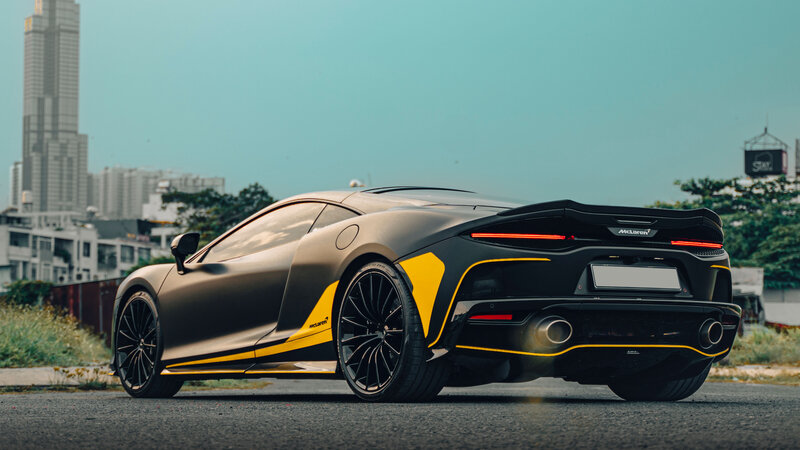McLaren GT - Black Satin Wrap - img 19 small