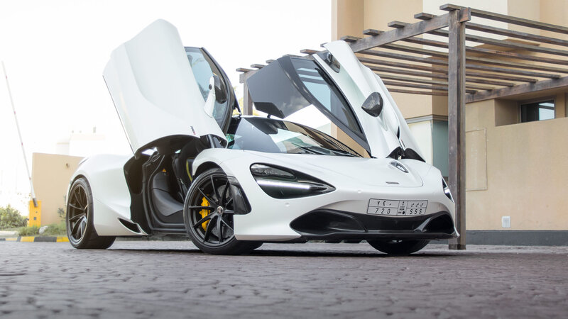 McLaren 720S - Satin Pearl White Wrap - img 3 small