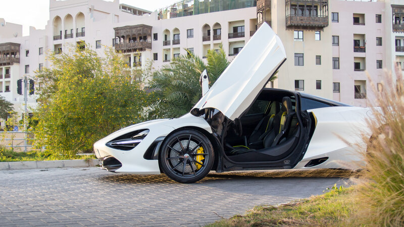 McLaren 720S - Satin Pearl White Wrap - img 4 small