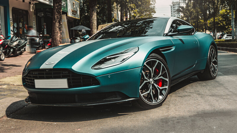 Aston Martin DB11 - Jewel Green Wrap - img 2 small