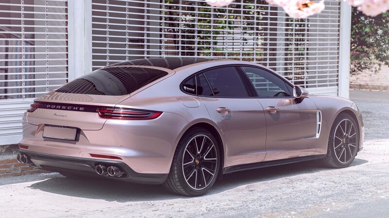Porsche Panamera - Metallic Rose Wrap - img 1 small