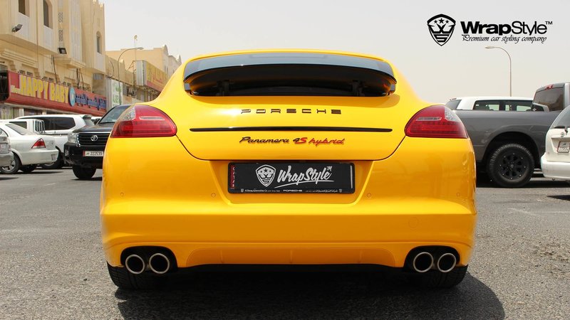 Porsche Panamera 4S Hybrid - Yellow Gloss wrap - img 4 small