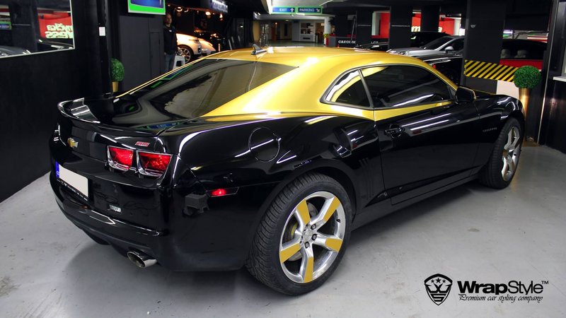 Chevrolet Camaro - Black / Gold Gloss wrap - img 3 small