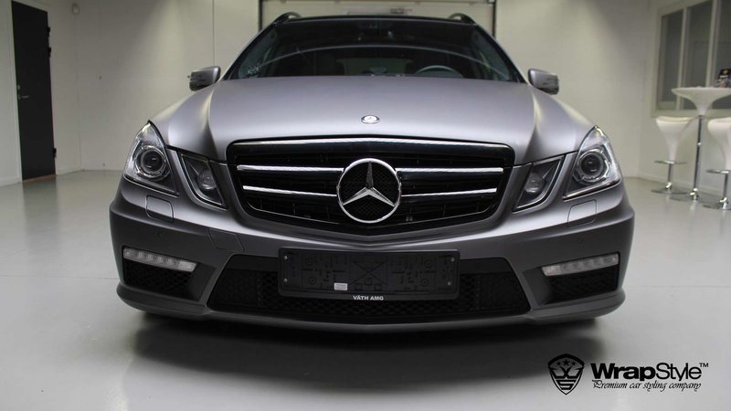 Mercedes E63 AMG - Grey Matt wrap - img 3 small