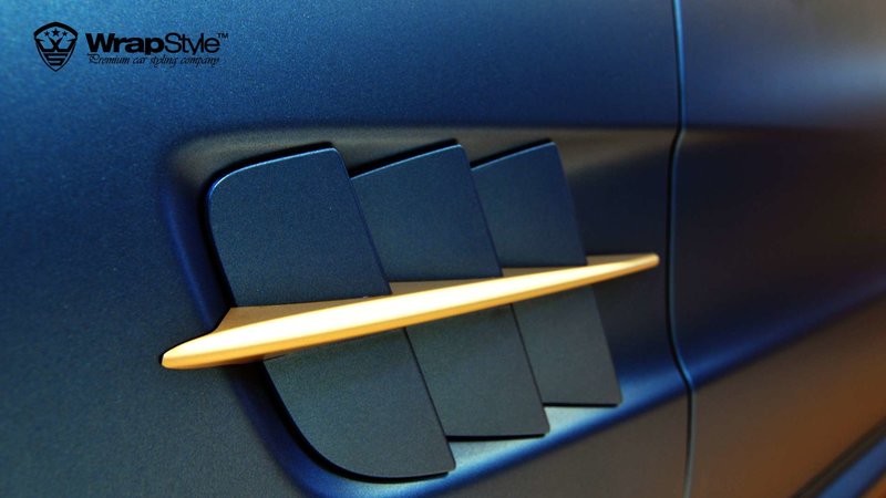 Mercedes SL - Blue Satin wrap - img 3 small