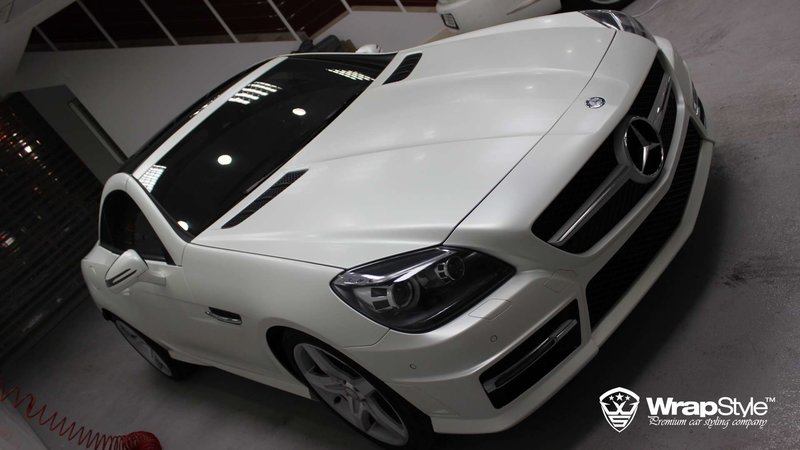 Mercedes-Benz SLK - White Satin wrap - img 4 small