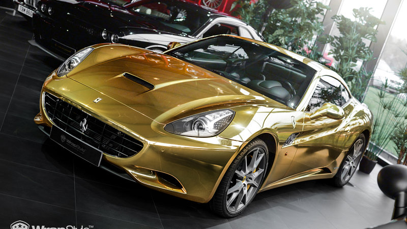 Ferarri California - Gold Chrome wrap - img 1 small