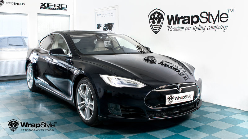 Tesla Model S - Black Gloss wrap - img 2 small